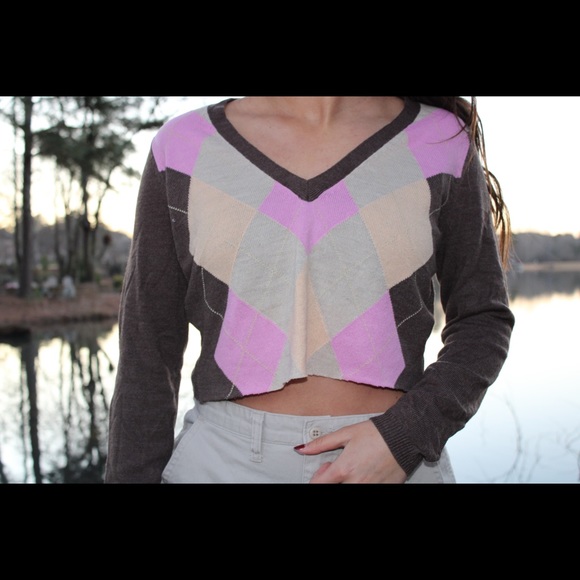 Plaid Cropped Sweater - Picture 5 of 6